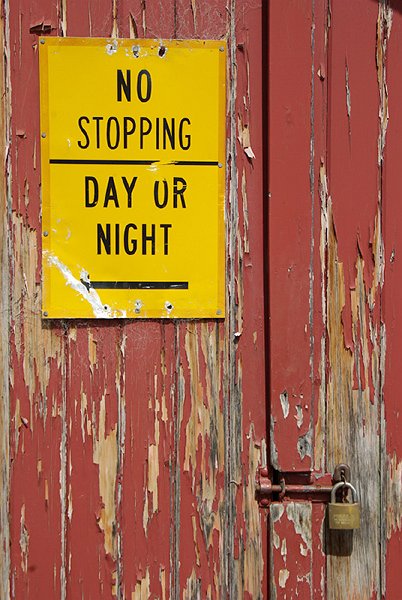 IMGP5804.jpg - For a week after the February 22nd earthquake I was at a bit of a loss for things to do as the central business district, which contains our office, had been closed down and I hadn't heard anything from the boss.My partner's office is in a new building in a suburban commercial area so she was still able to work, and she was giving a training course in Methven for a day.  She invited me to tag along and I spent the day wandering the town about taking photos.After she'd finished her work we visited an elderly relative who lived in the town.  She let me use her shower: after a week it was about the best shower I'd ever had.