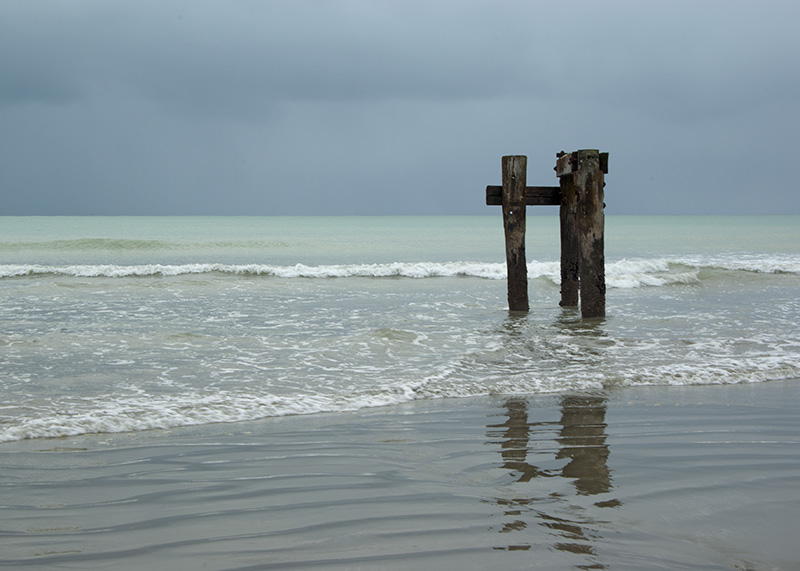 _IGP7218-ver2.jpg - Remains of an old pier at Caroline Bay, Timaru.