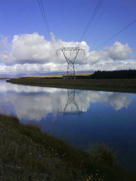 DSC00508.JPG - This is what the canals are all about: hydro power.  The Upper Waitaki Power Scheme consists of eight hydro power stations connected by canals, starting at Lake Tekapo and ending up at the Waitaki River.
