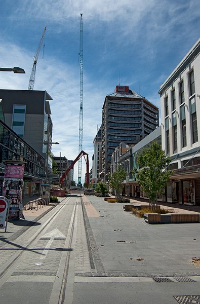 IMGP6681.jpg - A view up Cashel Mall.  The tall Westpac building at right is to be demolished.  The cranes are currently working on the Hotel Grand Chancellor.