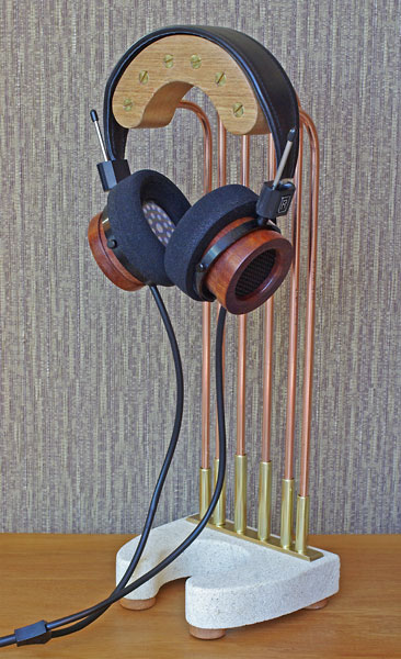 Headphone stand