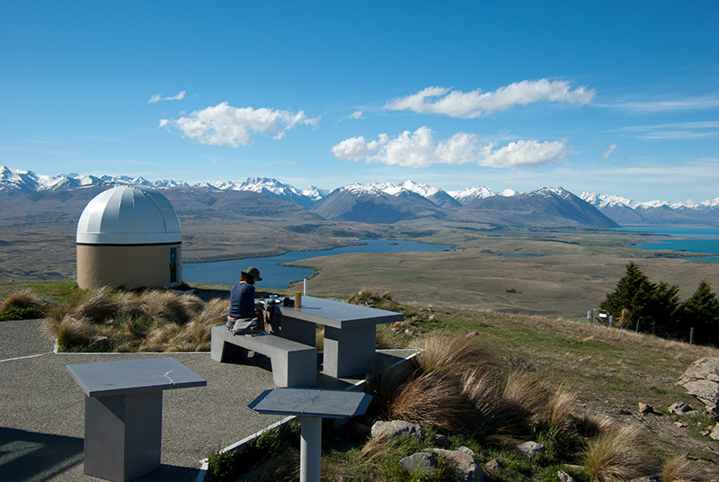 _IGP7549.jpg - The view from the cafe at the summit of Mt John, with Lakes Alexandrina and Tekapo in the background.