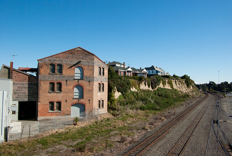 IMGP6427.jpg - View in the opposite direction from the railway station.