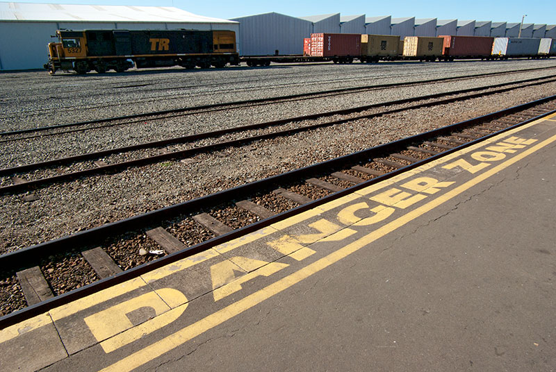 IMGP6430.jpg - The railway station