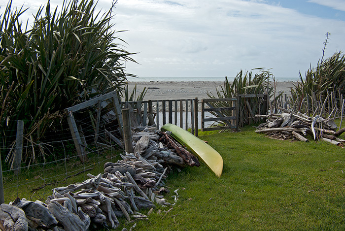 IMGP6578.jpg - Part of the back yard of the bed & breakfast where we stayed